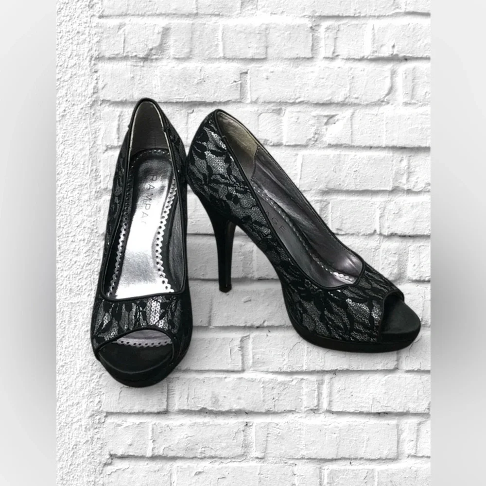 RAMPAGE Black & Silver Lacy Peep-Toe Women's Shoes GUC SZ:8 Super Comfy 3” heel